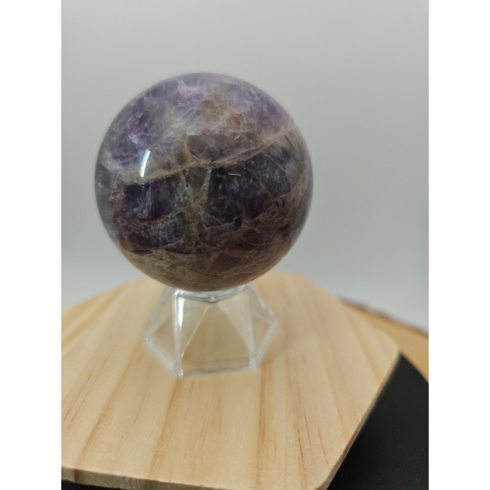 Chevron Amethyst Sphere 250g 56mm