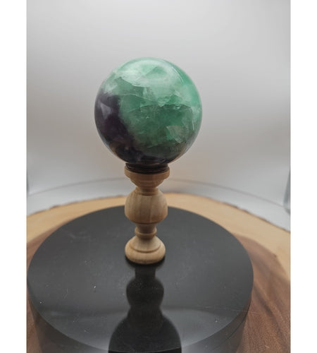 Fluorite Speare .71lbs W/Stand