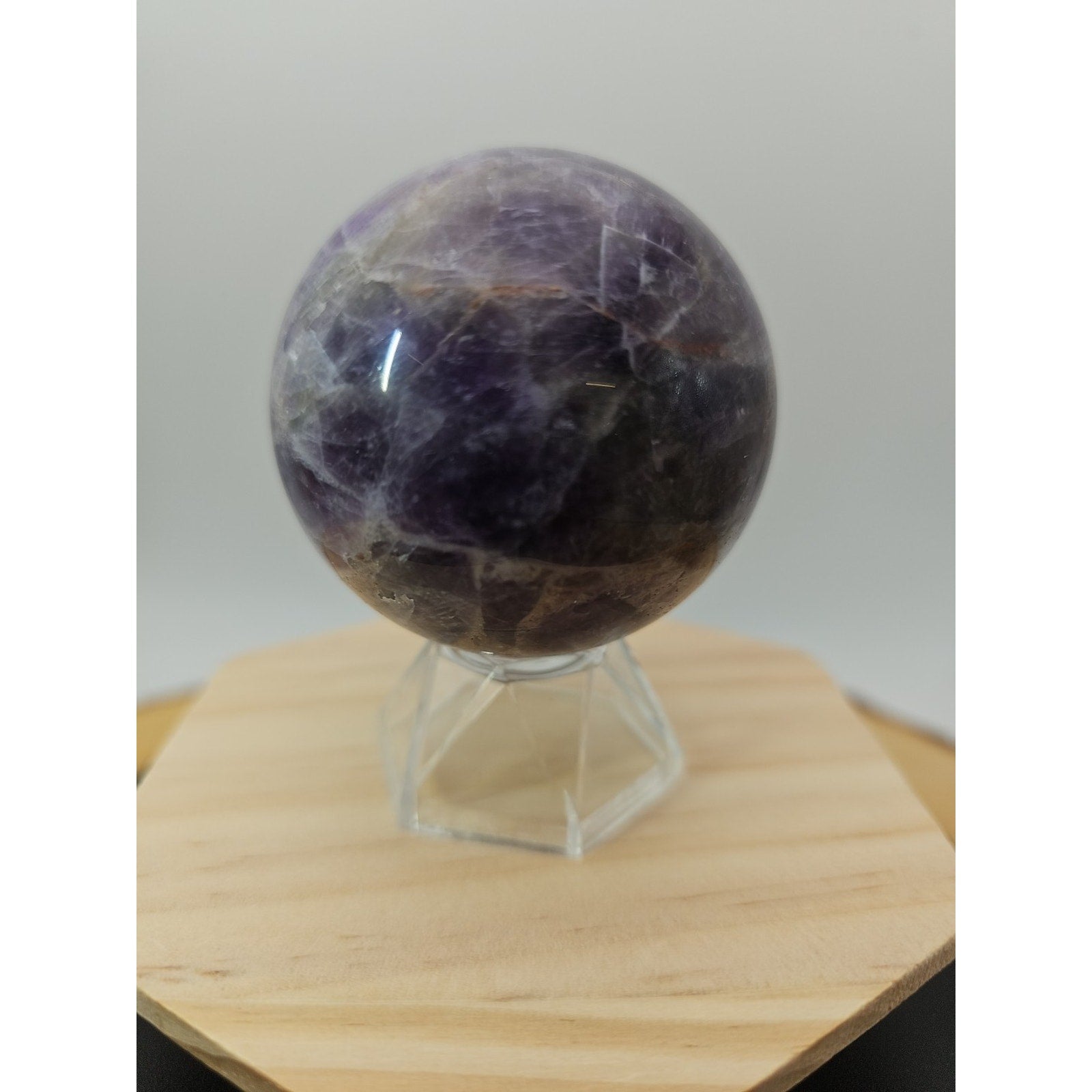 Chevron Amethyst Sphere 250g 56mm