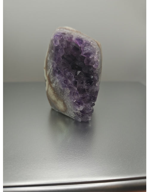 Load image into Gallery viewer, Amethyst Geode Cluster. .66lb
