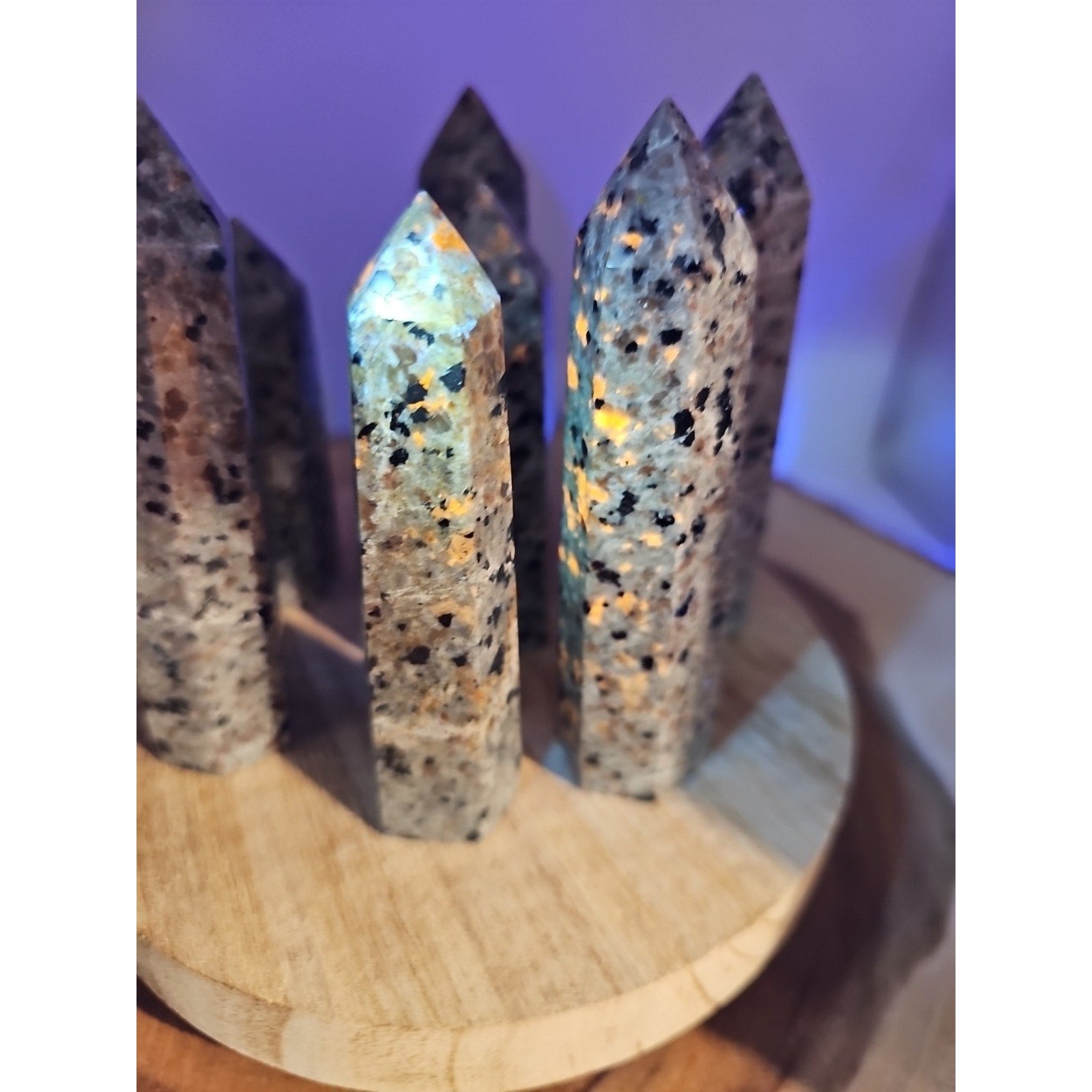 Yooperlite stone Tower UV Reactive 4in Tall Avg 98grams Avg 1 Each