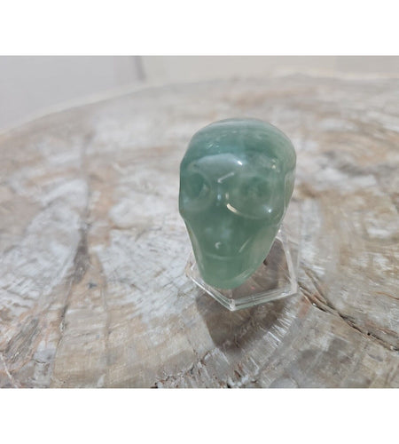 Natural fluorite skull quartz hand carved crystal skull healing. 80grams