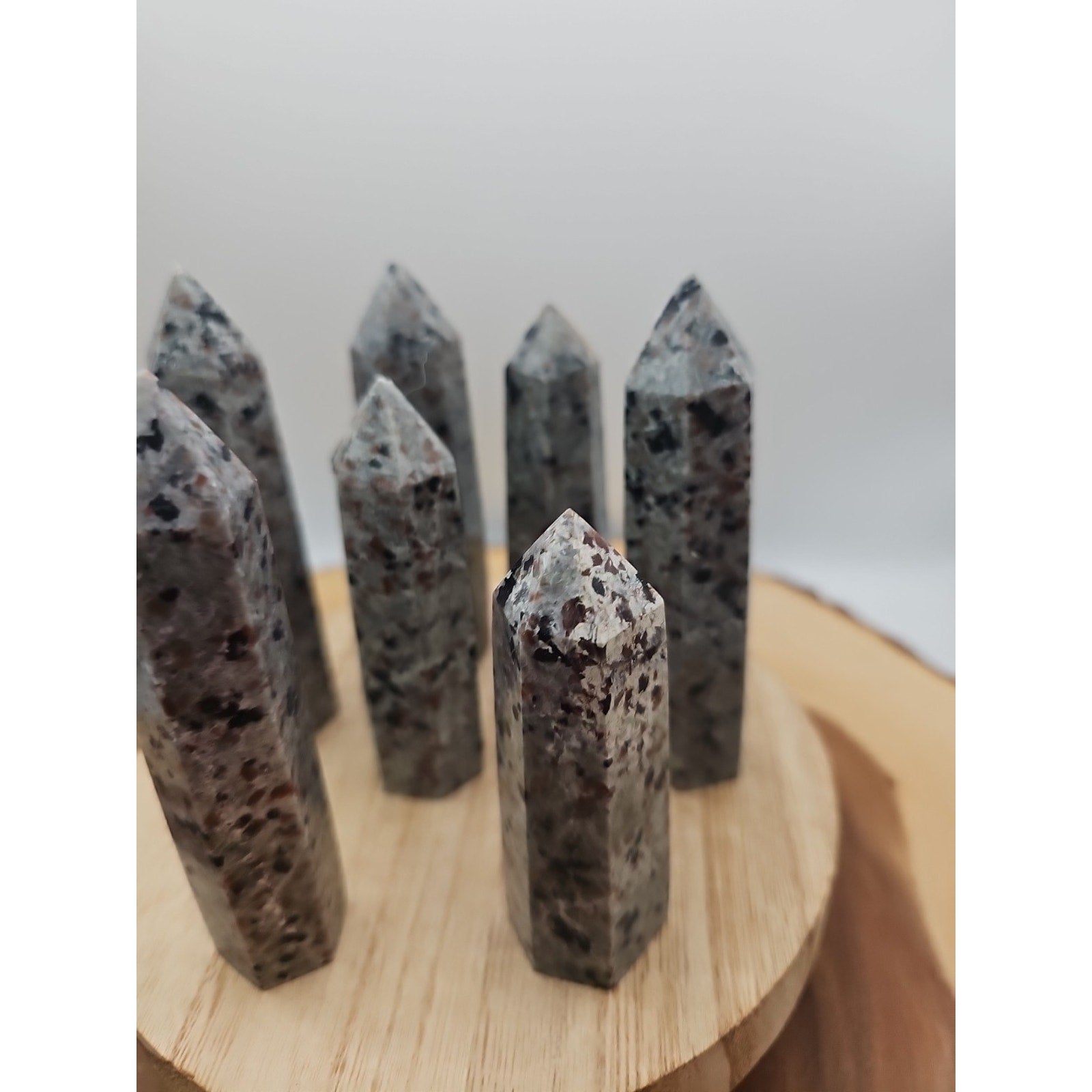 Yooperlite stone Tower UV Reactive 4in Tall Avg 98grams Avg 1 Each