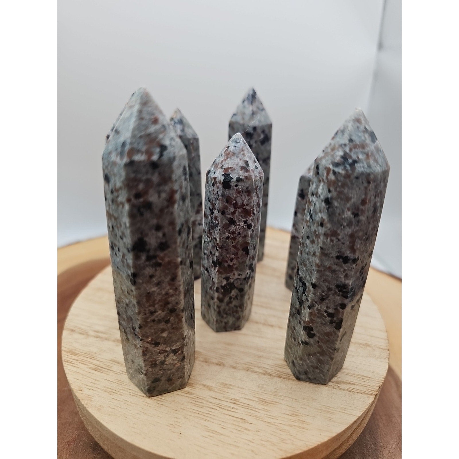 Yooperlite stone Tower UV Reactive 4in Tall Avg 98grams Avg 1 Each