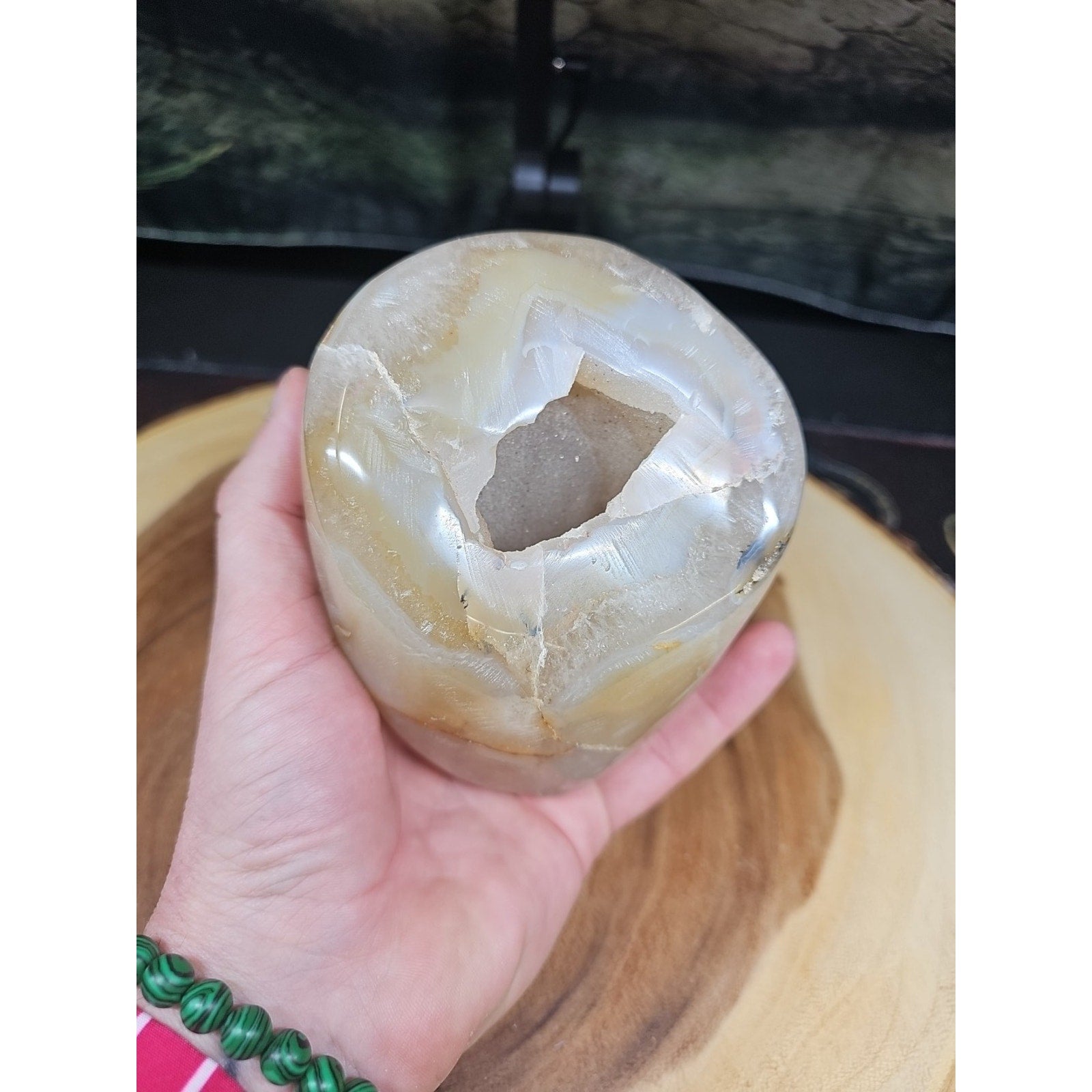 2.69LB 1Pcs Natural Agate Carnelian Quartz Crystal Decoration Geode