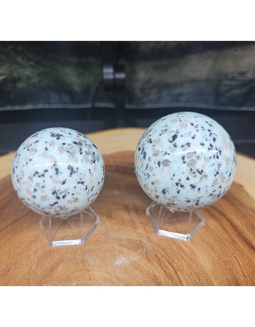 Load image into Gallery viewer, 2Pcs A Set Of Natural Quartz Crystal Jasper Sphere Ball Polished 50-60mm &amp;stand
