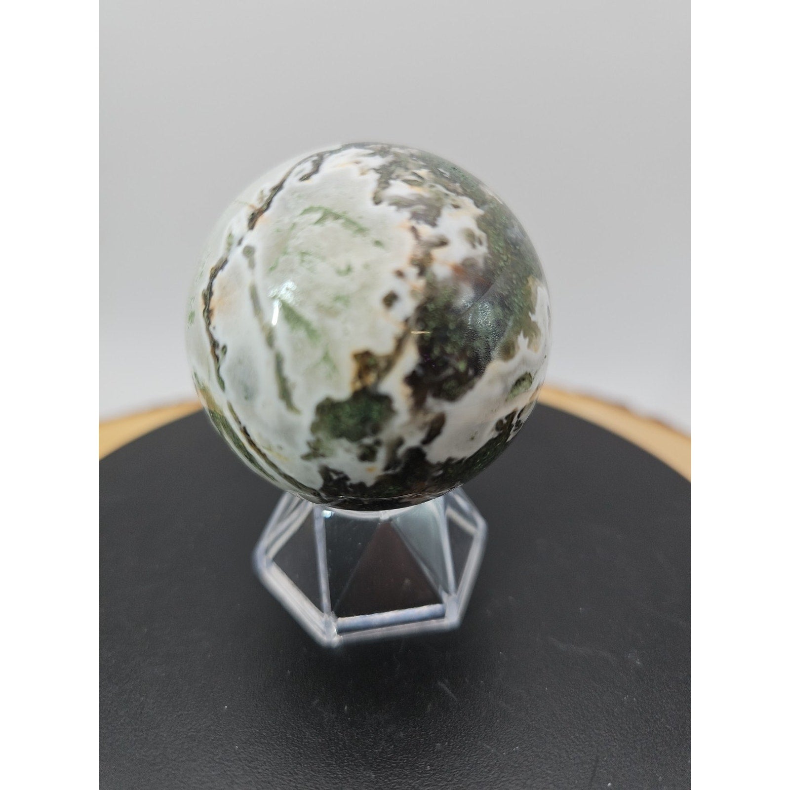 Moss Agate Sphere 187g Wstand 51mm