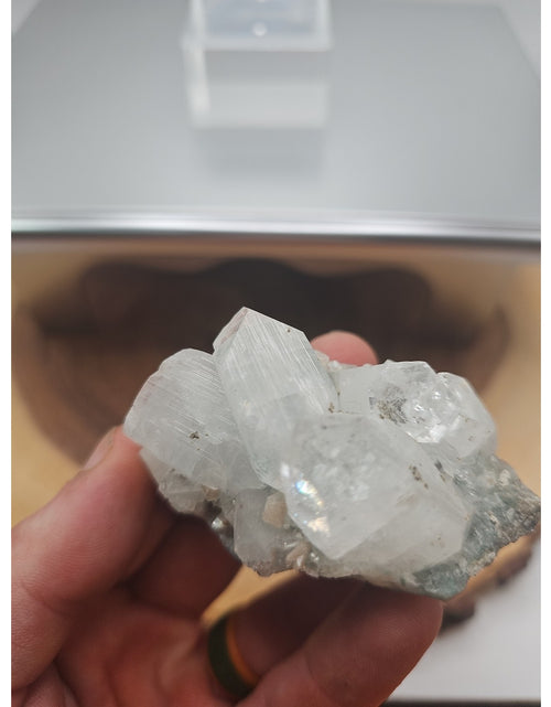 Load image into Gallery viewer, Apophyllite crystal specimen 108grams
