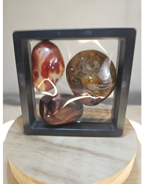 Load image into Gallery viewer, 3 Agate Madagascar Stones
