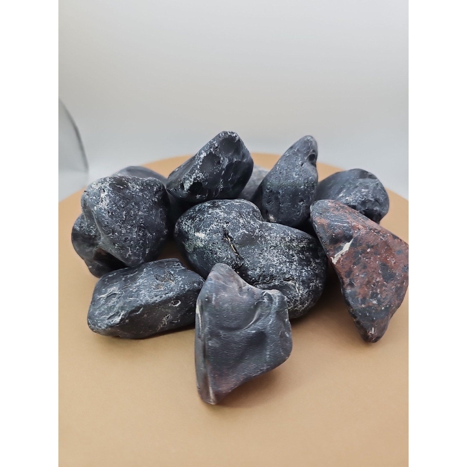3.47lbs raw obsidian stone