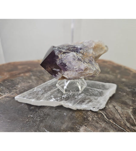 209g Amethyst Point Crystal W/ Selenite Base Really Great Point!!