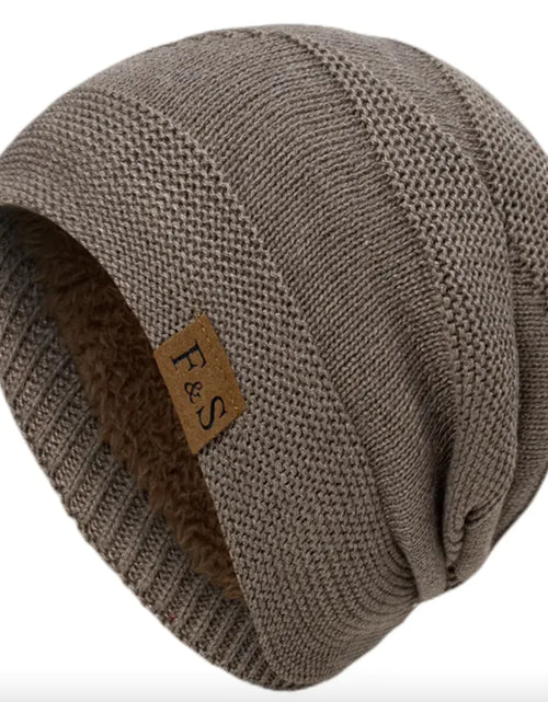 Load image into Gallery viewer, Fleece-Lined Wool Knit Winter Hat
