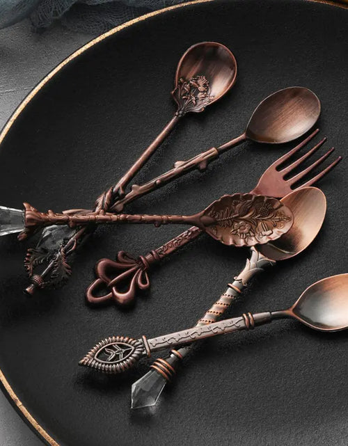 Load image into Gallery viewer, Vintage Dessert Royal Style  Cutlery Set
